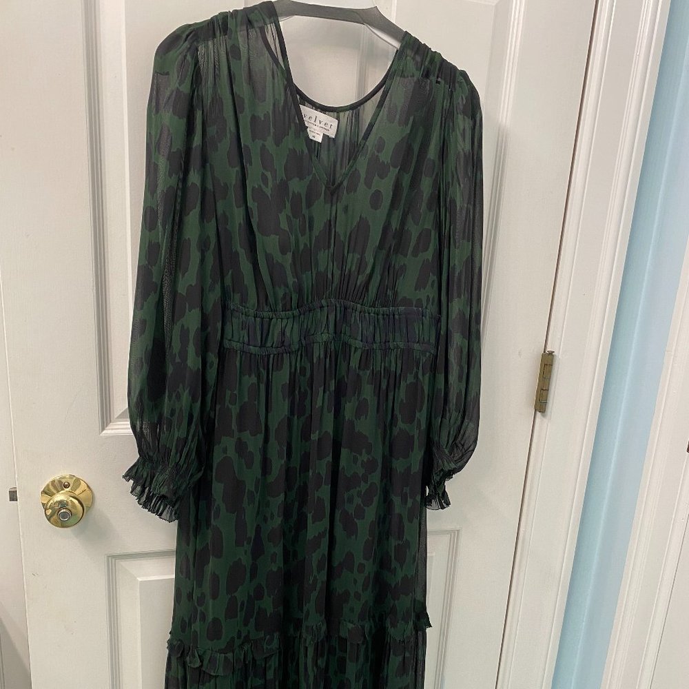 Velvet by Graham and Spencer Tiered Ruffle Midi Dress Green and Black XS NWOT
